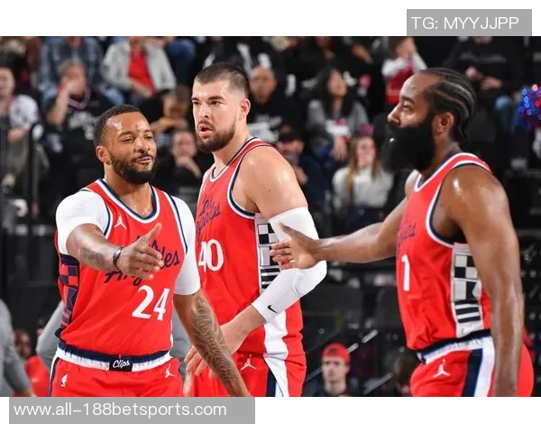 快船现状反思:管理层失责与核心球员年龄增长的双重影响 快船现状反思:管理层失责与核心球员年龄增长的双重影响