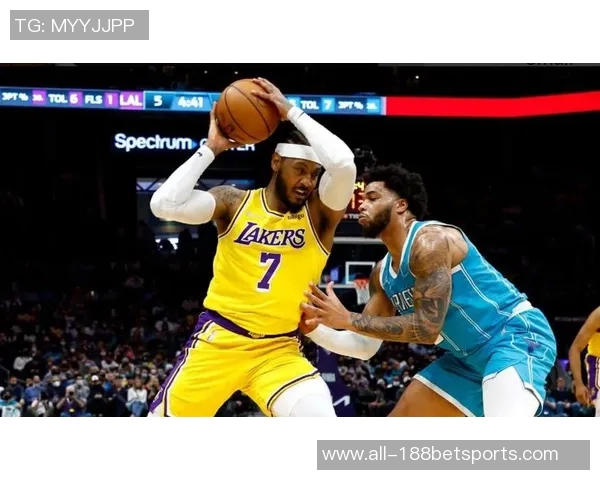 费尔斯半场表现低迷仅得2分3板4助攻球队需寻找新突破口